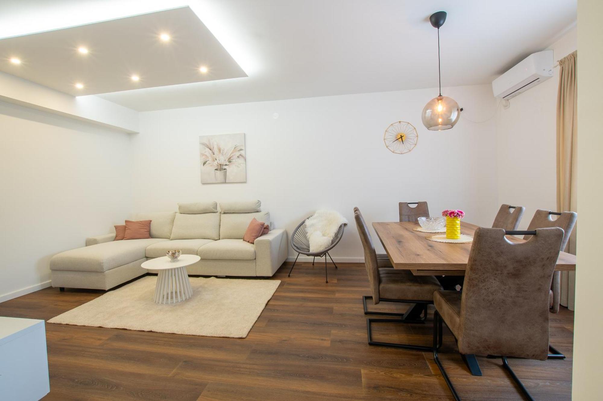 Apartman Valentina - Self Check In And Check Out Otočac Exterior foto